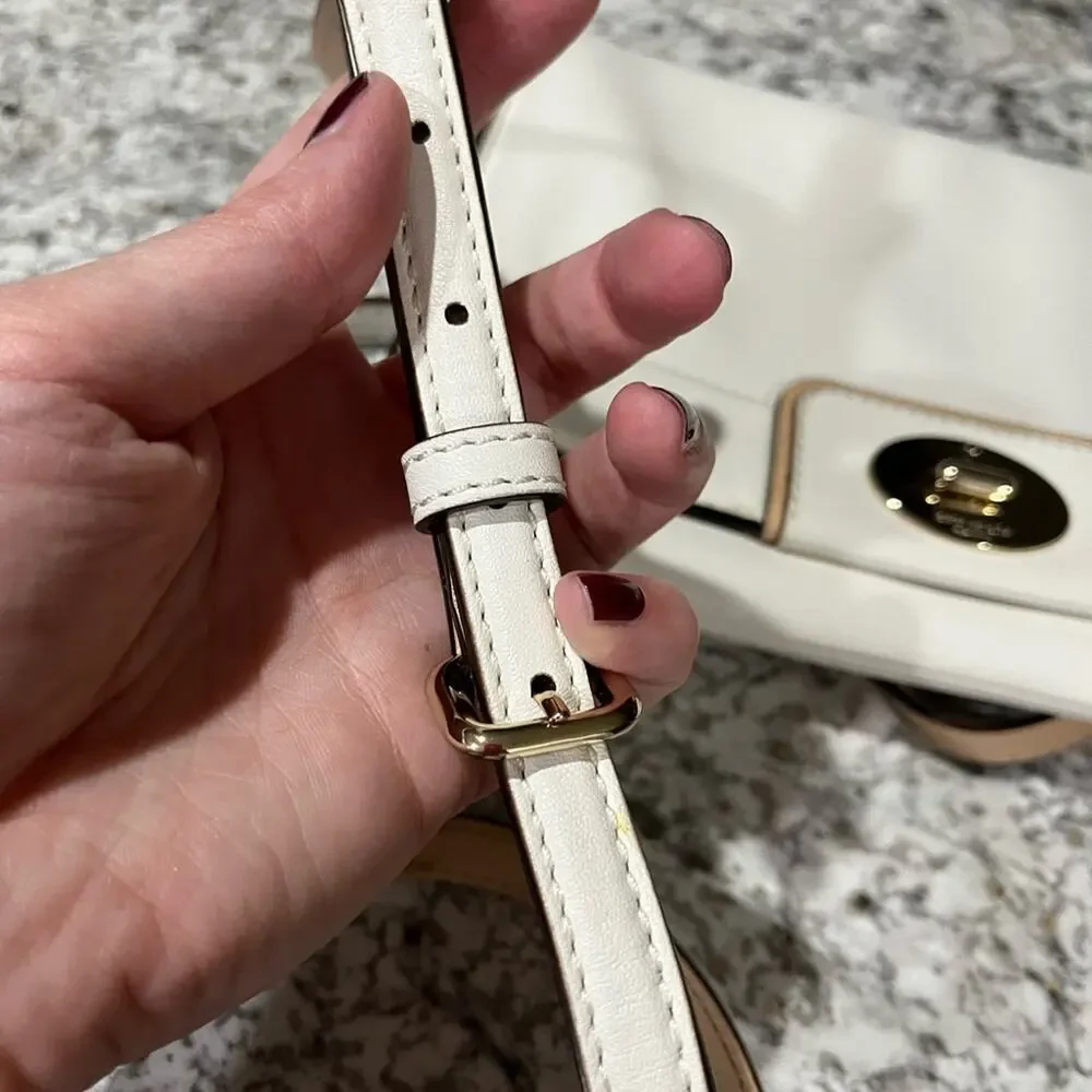 Kate Spade Hampton Road Juliana Turn Lock White Leather 2 Way Crossbody Clutch